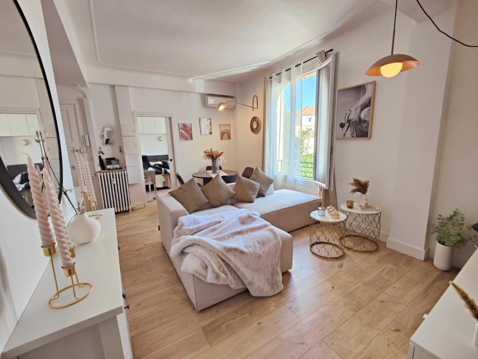 Appartement Asteria - Cosy, Moderne, Clim, 15mn Palais&plages